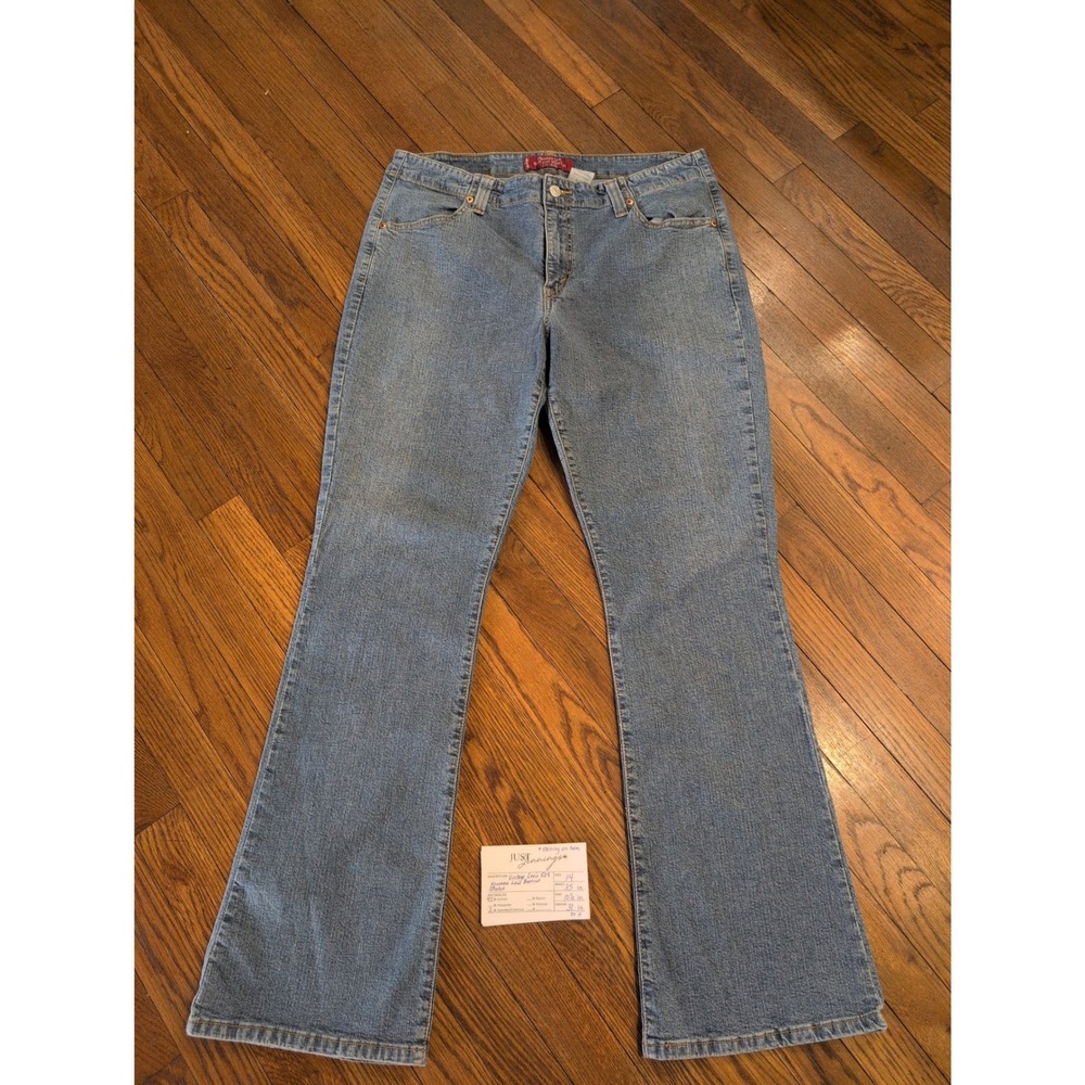 Levis 525 Nouveau Low Boot Cut Womens Stretch Distressed Blue Jeans‎ • Size 14 M